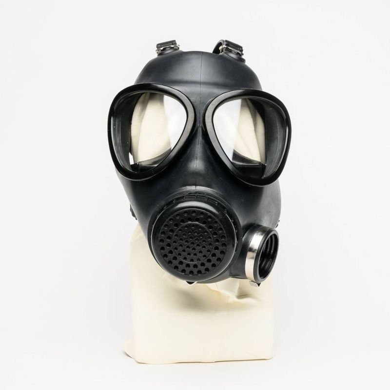 Military Adjustable Strap Rubber Gas Mask - Take A Peek