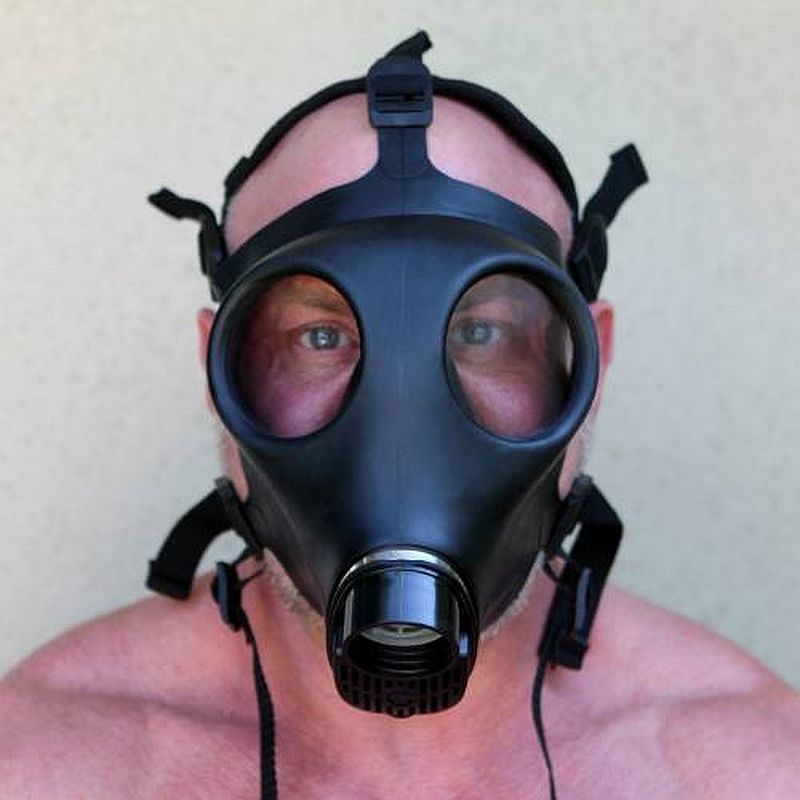 Adjustable Rubber Gas Mask - Take A Peek
