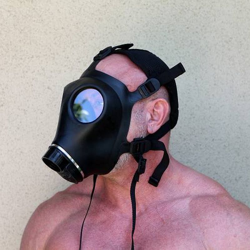 Adjustable Rubber Gas Mask - Take A Peek