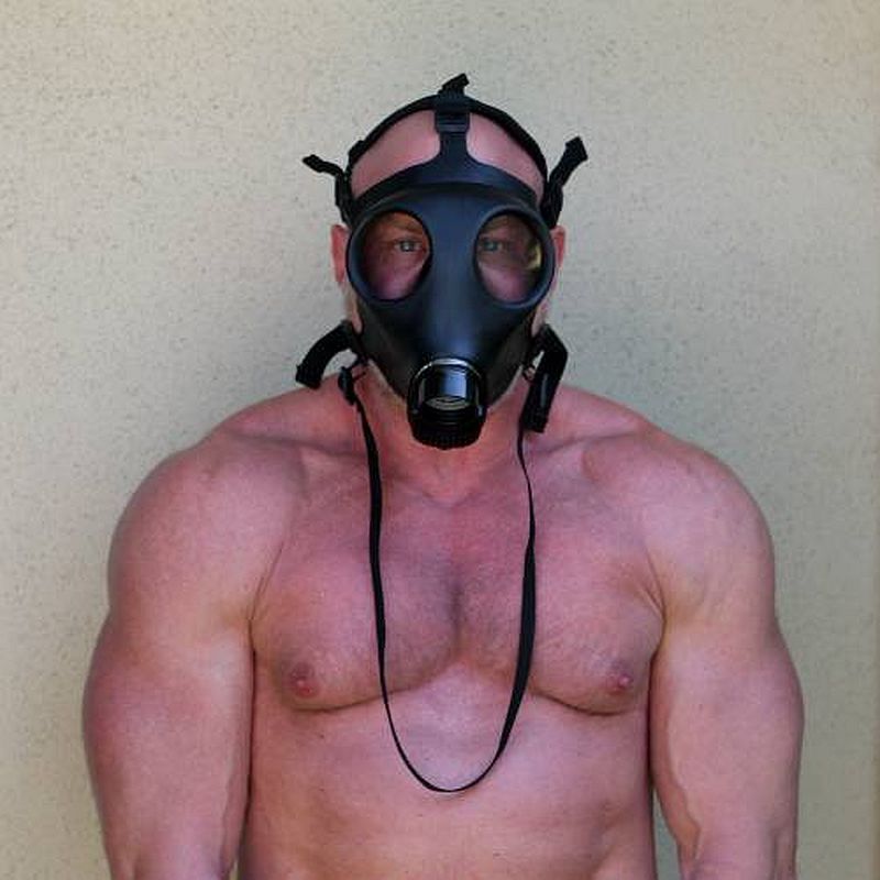 Adjustable Rubber Gas Mask - Take A Peek