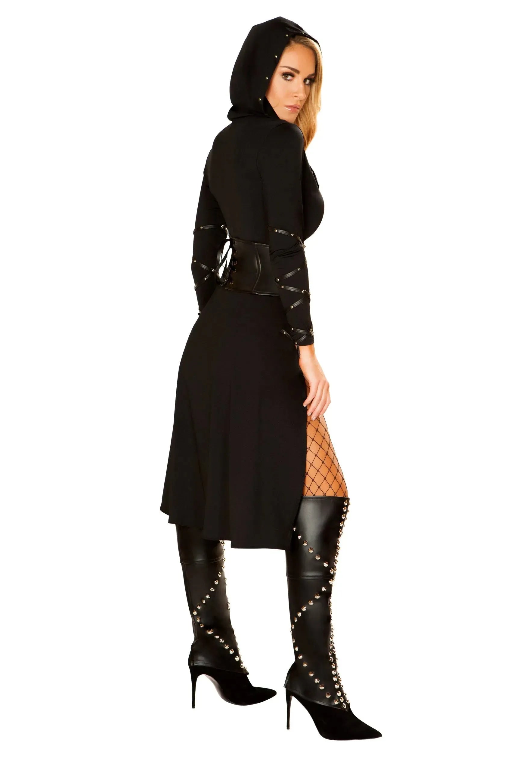 4845 - 3pc The Queens Assassin - Take A Peek