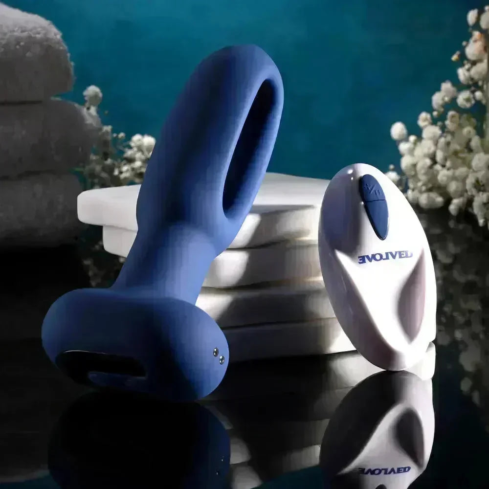 Evolved THE FLAPPER - 14 cm USB Rechargeable Vibrating and Flapping Butt Plug with Remote - Take A Peek