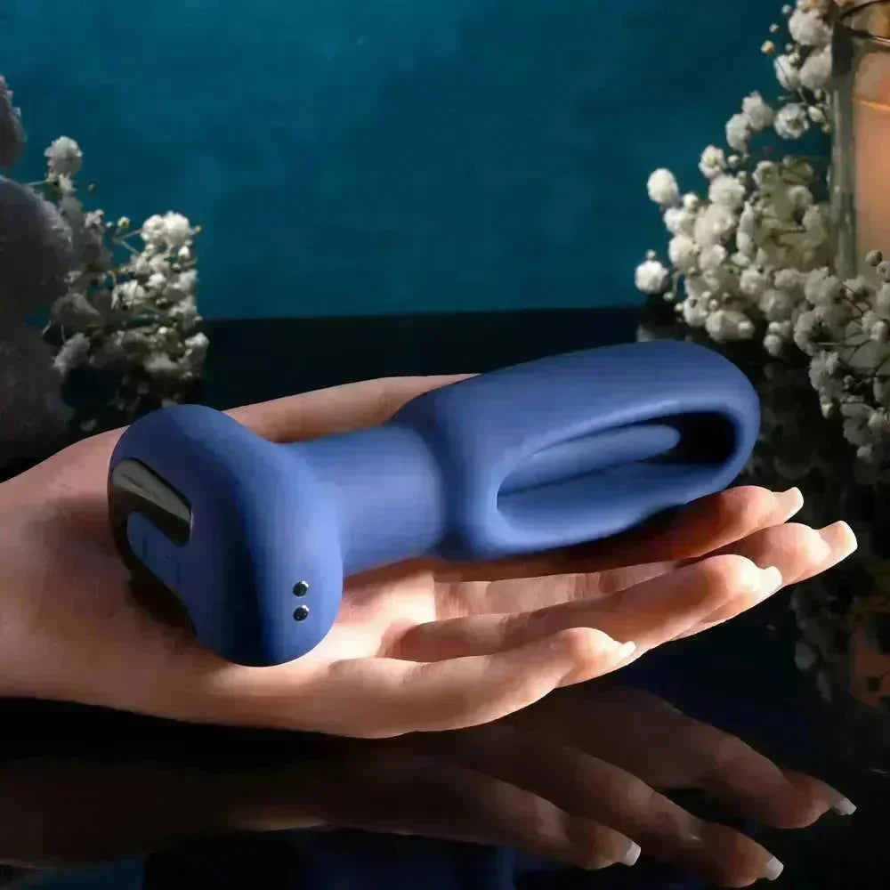 Evolved THE FLAPPER - 14 cm USB Rechargeable Vibrating and Flapping Butt Plug with Remote - Take A Peek