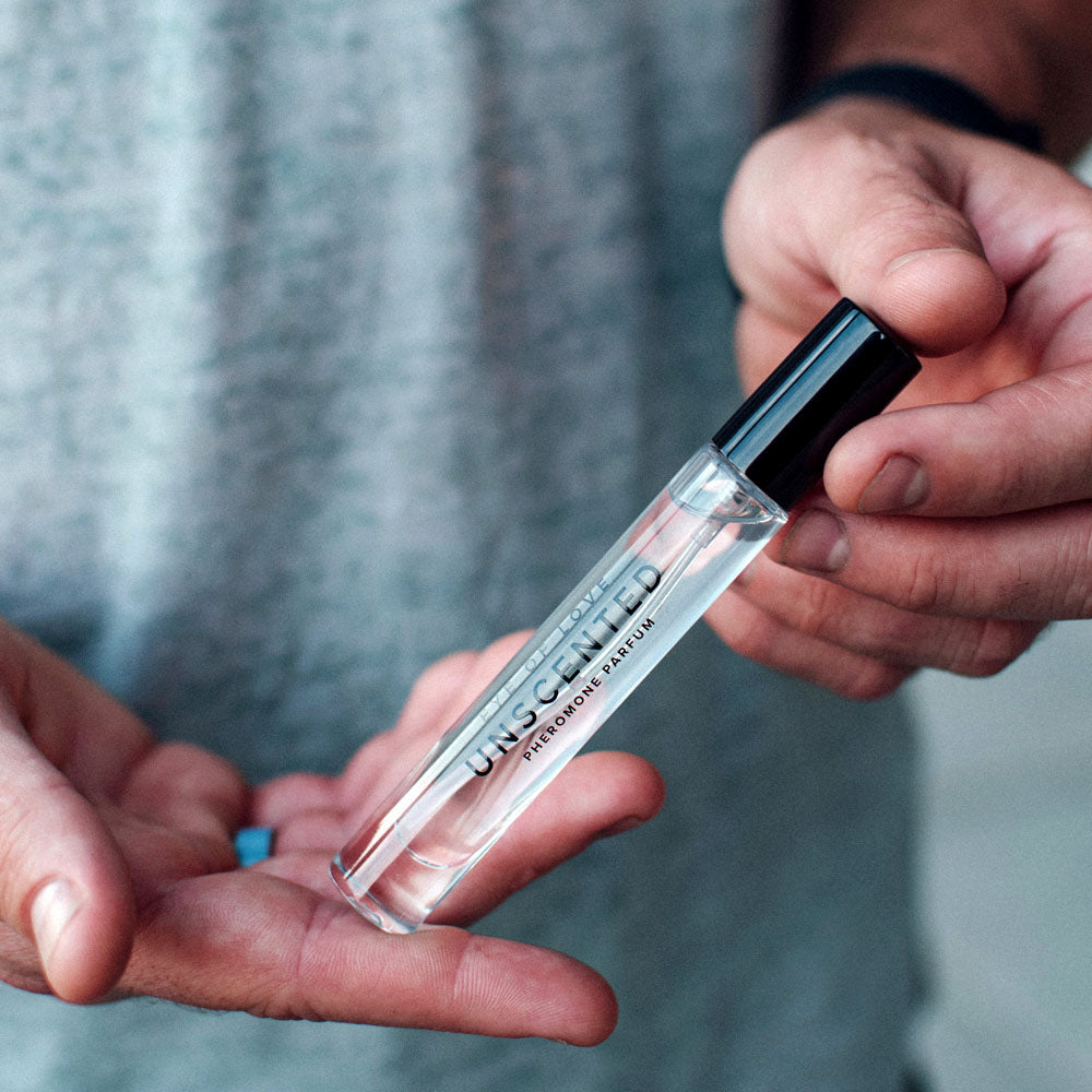 Eye Of Love Unscented Pheromone Perfume - 10 ml - Unscented Pheromone Cologne for Men to attract Women - 10 ml Spray - Take A Peek