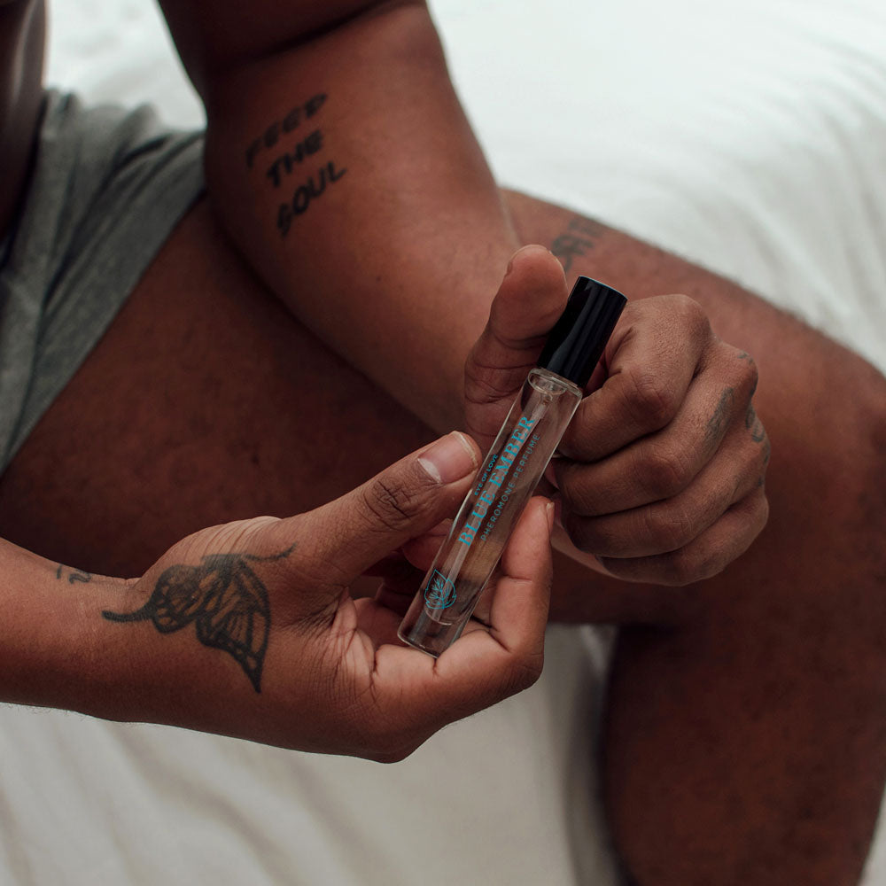 Eye Of Love Love In Bloom Blue Ember Pheromone Cologne - 10ml - Citrus & Cedar Scented Pheromone Cologne for Men to attract Women - 10 ml Spray - Take A Peek