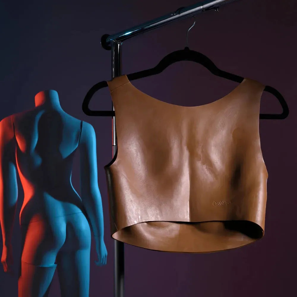 Gender X UNDERGARMENTS - PLATE C-CUP - Dark - Take A Peek