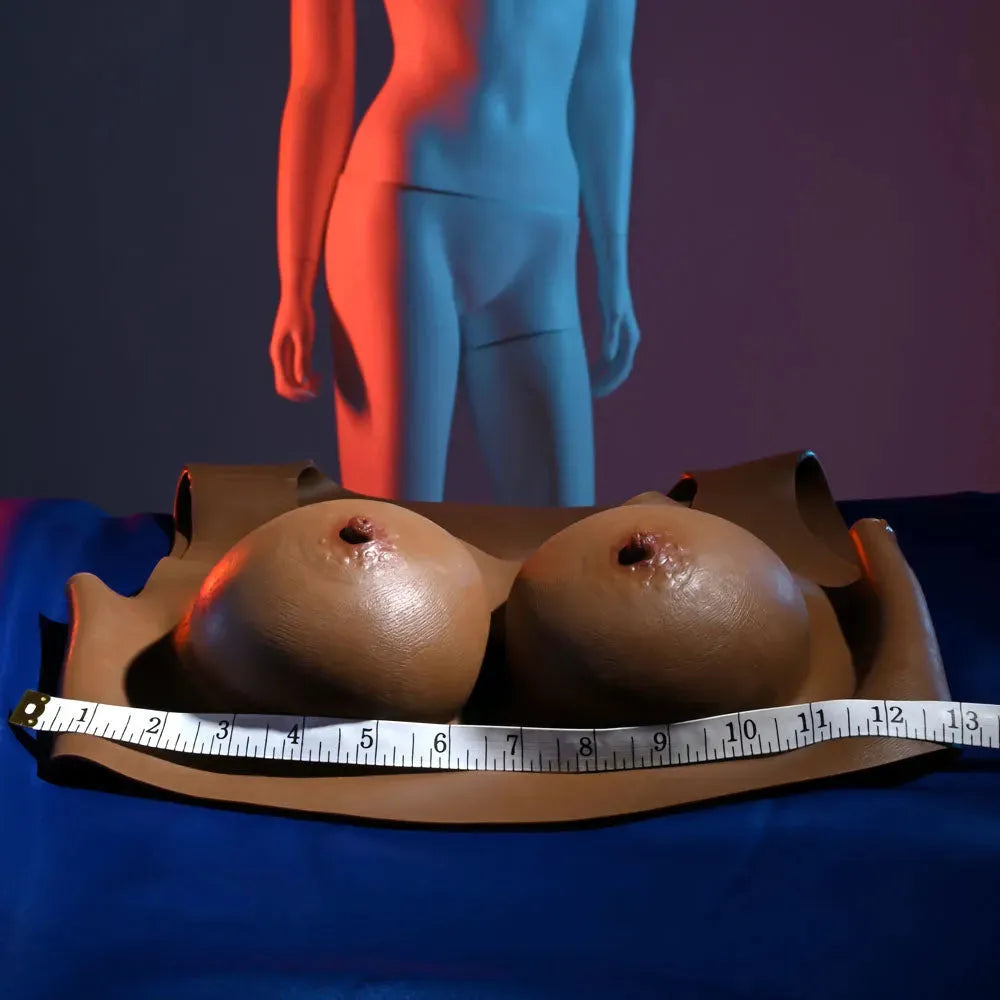 Gender X UNDERGARMENTS - PLATE C-CUP - Dark - Take A Peek