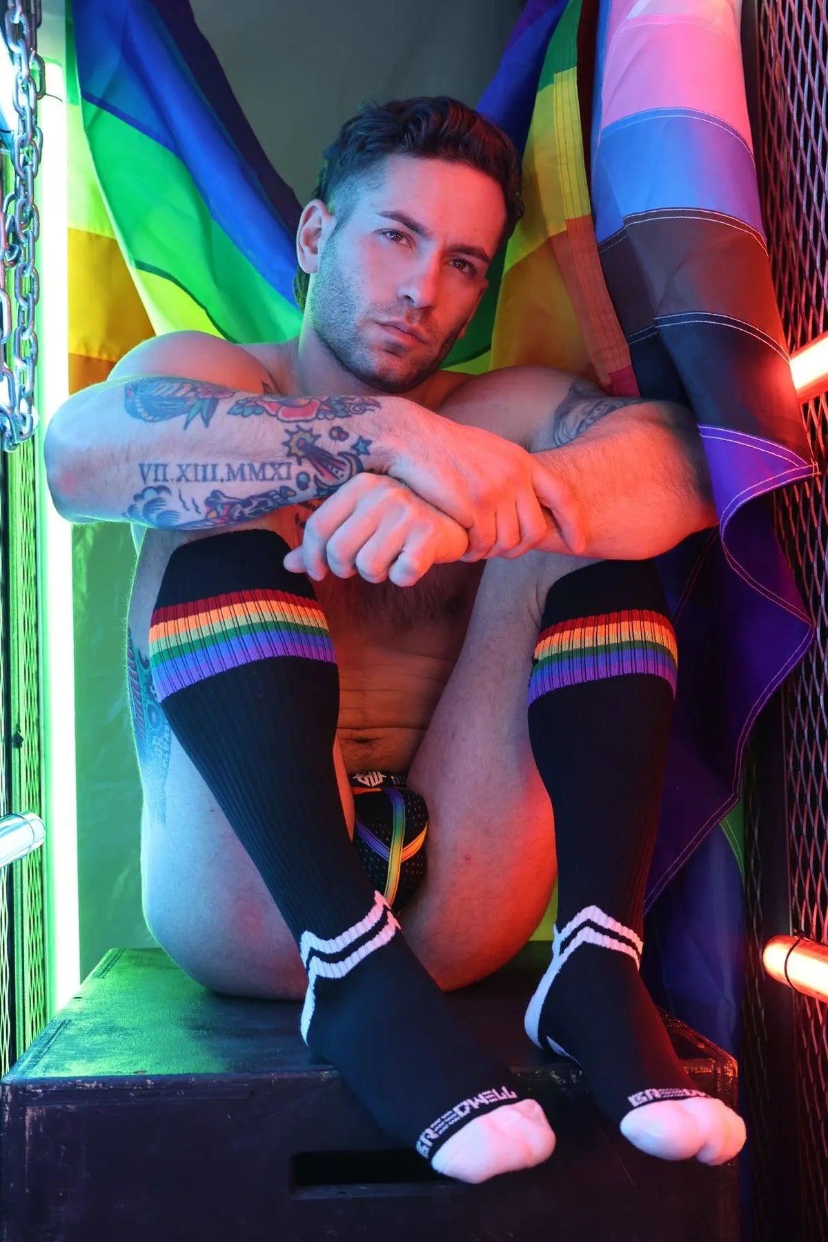 PRIDE SOCKS PRIDE 9-12 - Take A Peek