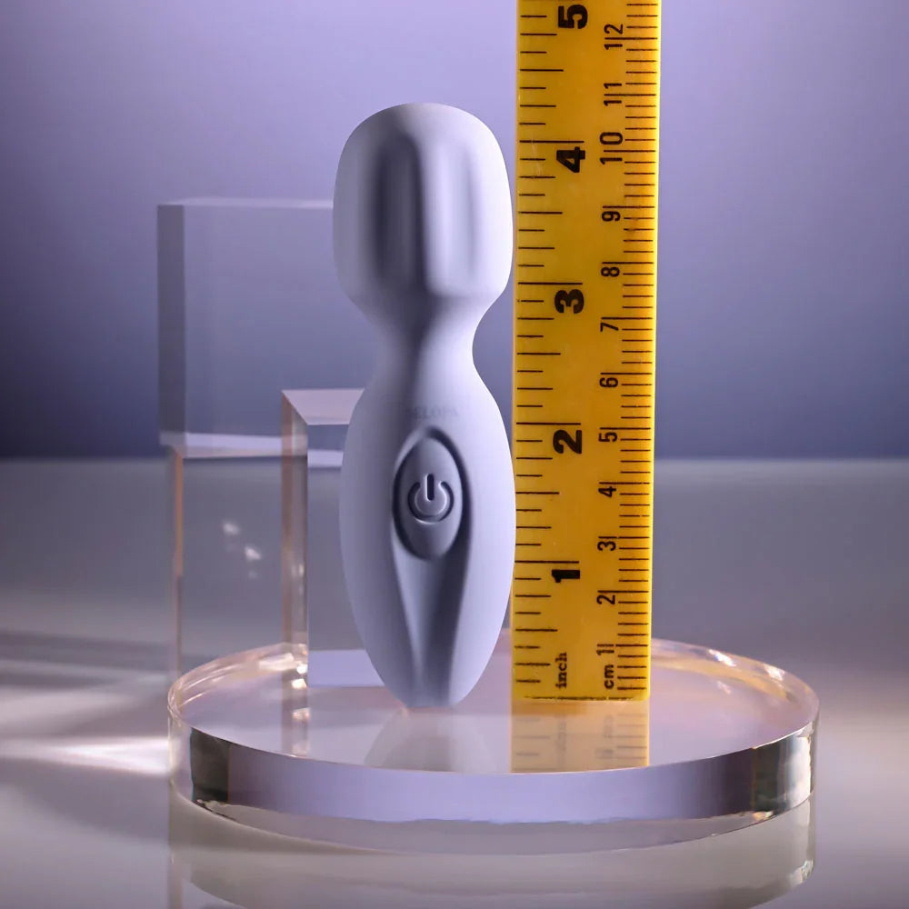 Selopa LIL' WAND - 11 cm USB Rechargeable Massage Wand - Take A Peek