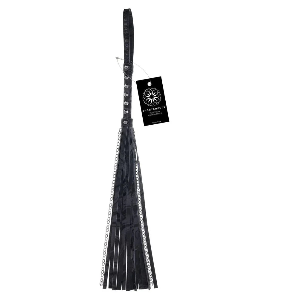 SPORTSHEETS Velvet Noir Chain Flogger - 43 cm Flogger Whip - Take A Peek
