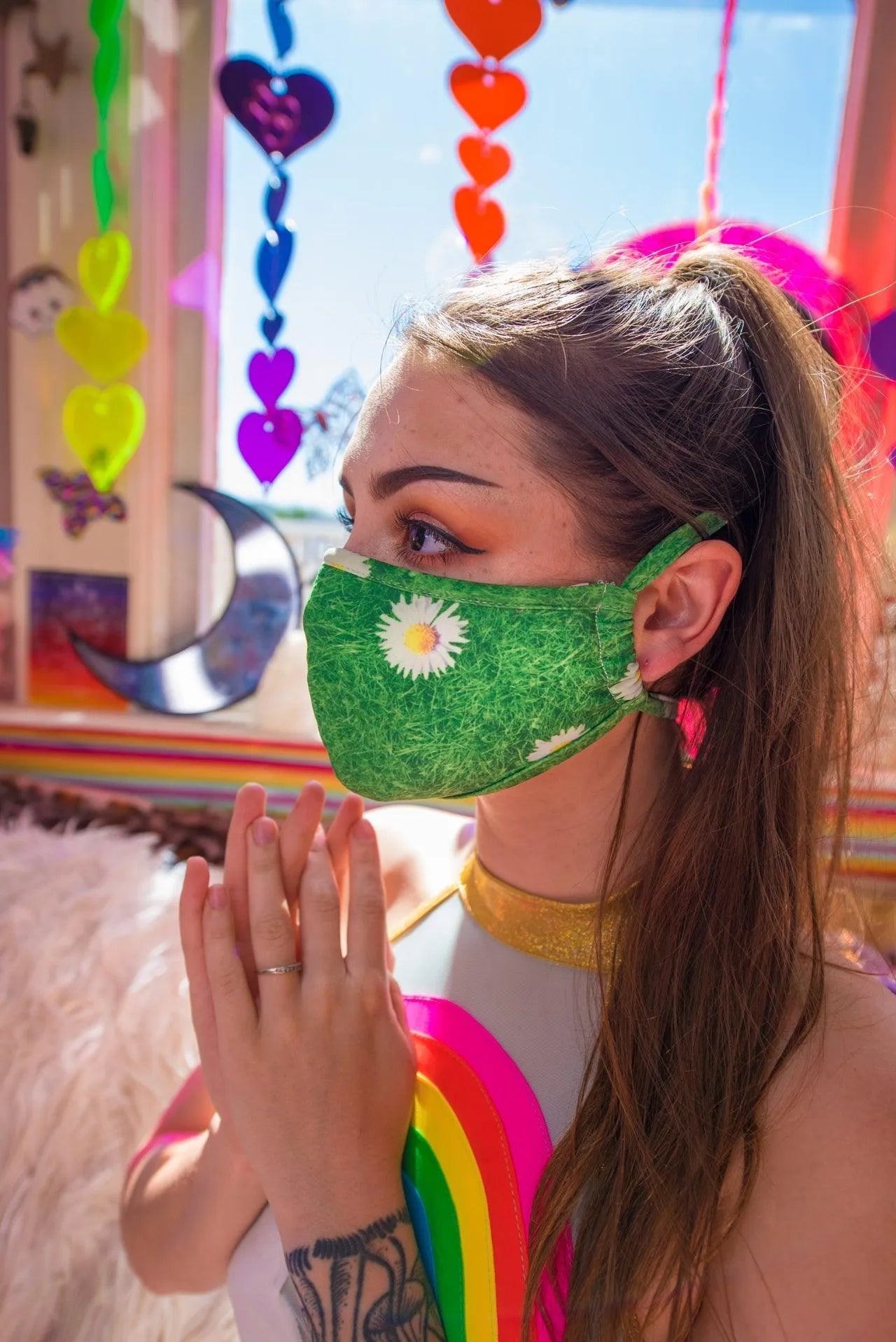 FF554 - Tailored Mask - Take A Peek